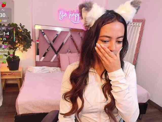 Laraa-tay webcam