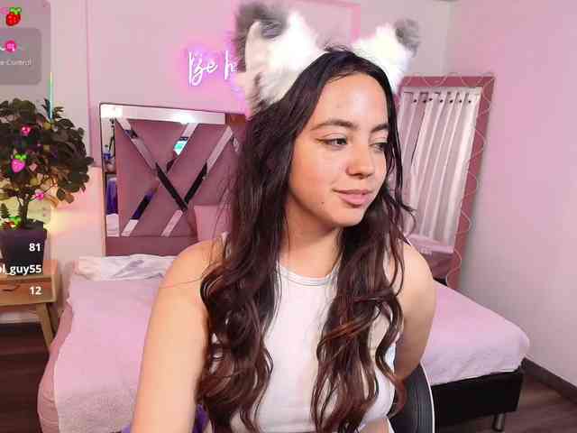 Laraa-tay webcam