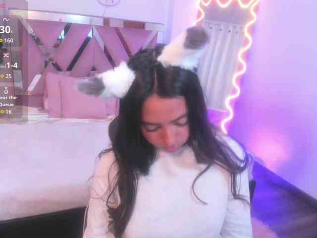 Laraa-tay webcam
