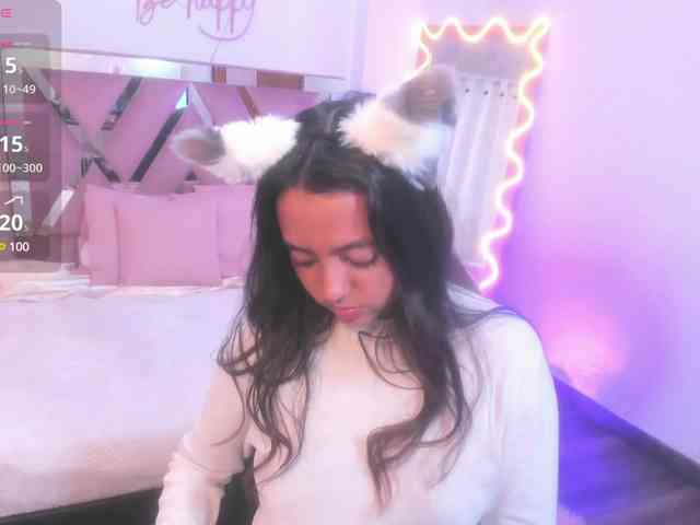 Laraa-tay webcam