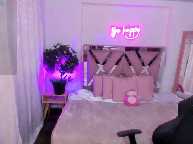 Laraa-tay webcam