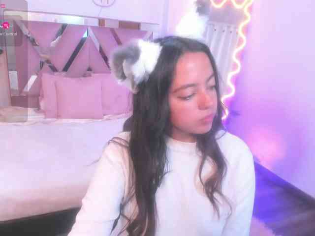 Laraa-tay webcam