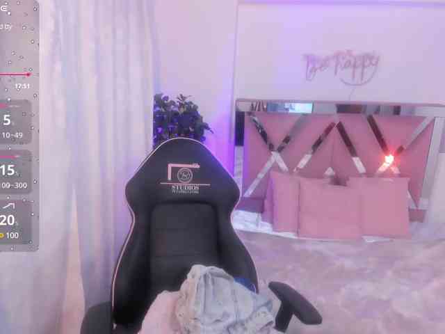 Laraa-tay webcam