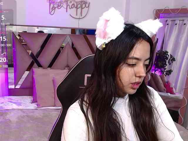 Laraa-tay webcam