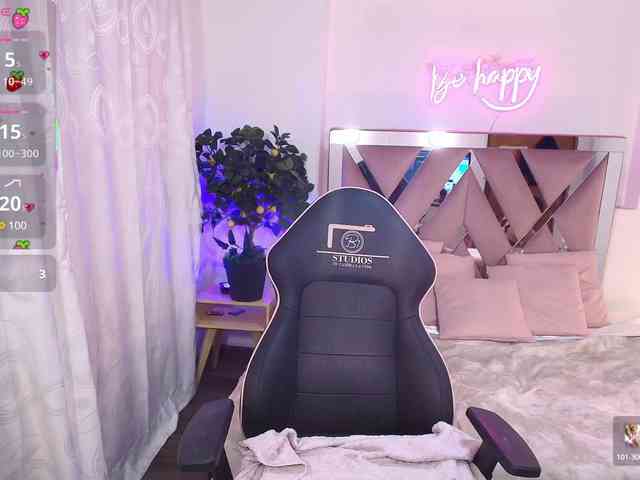 Laraa-tay webcam