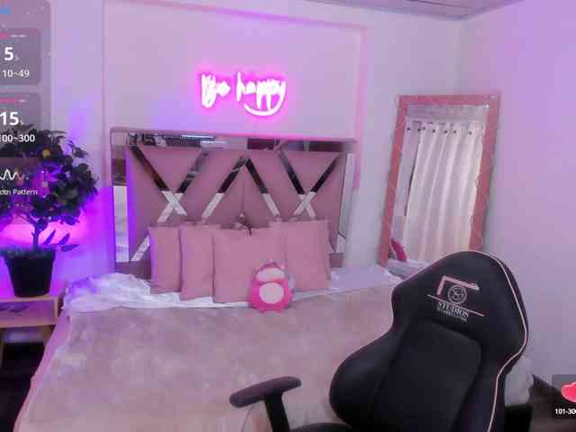 Laraa-tay webcam