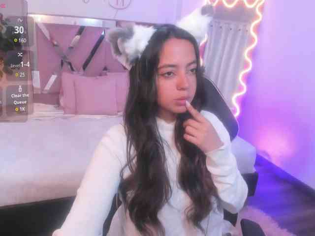 Laraa-tay webcam