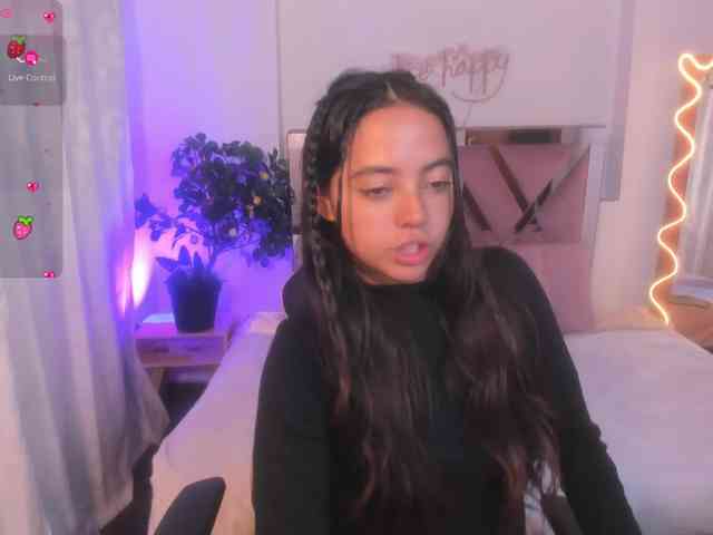 Laraa-tay webcam