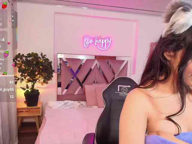 Laraa-tay webcam
