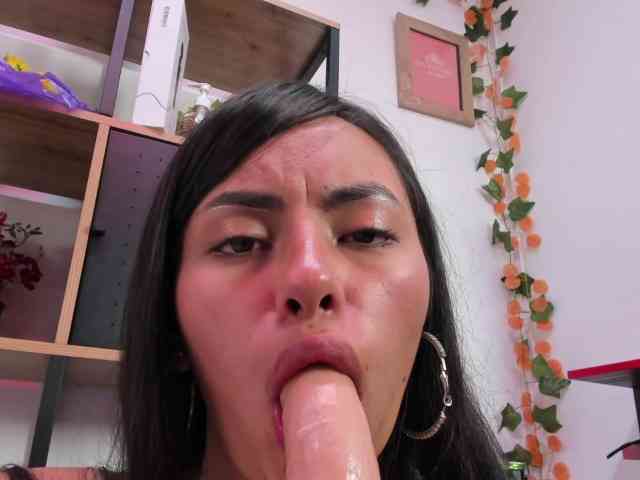MiaBonnie webcam