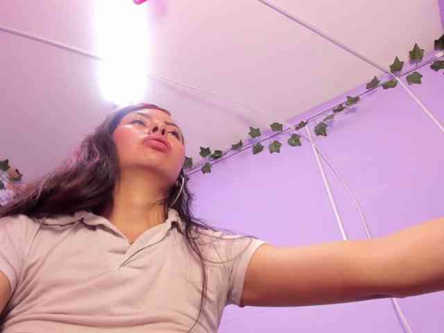 MiaBonnie webcam