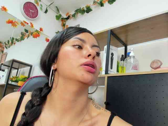 MiaBonnie bongacams