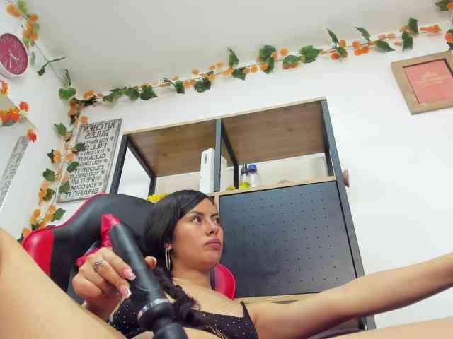 MiaBonnie webcam