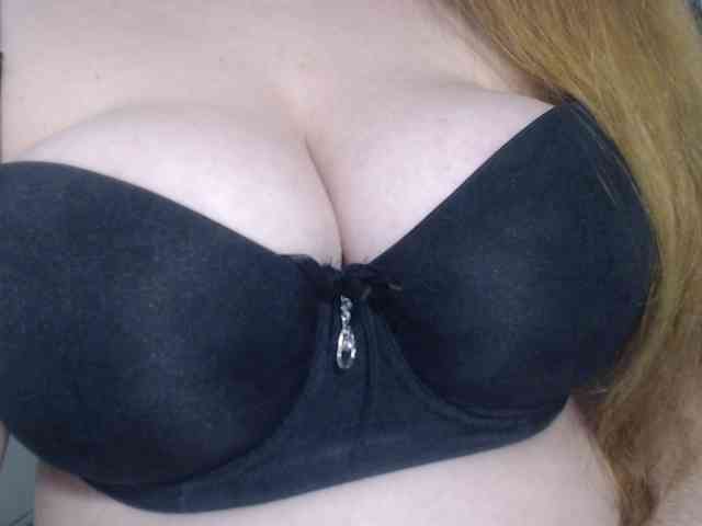 MaryMichelle1 webcam