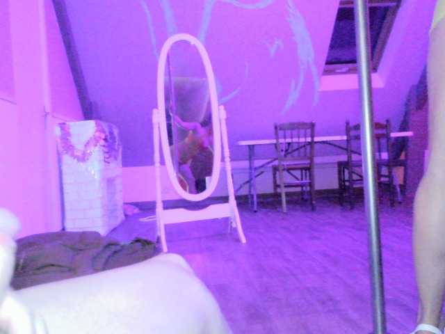 Ariabeny30's BongaCams show and profile