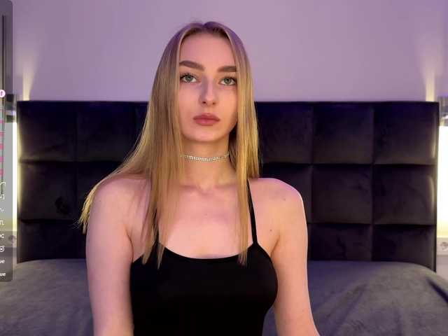 DiamondLily's BongaCams show and profile