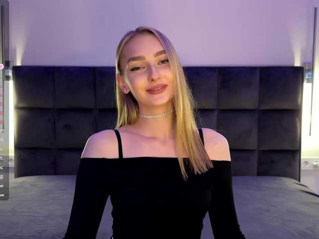 DiamondLily's BongaCams show and profile