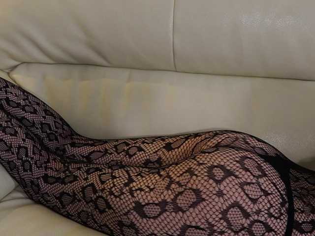 DiamondLily's BongaCams show and profile