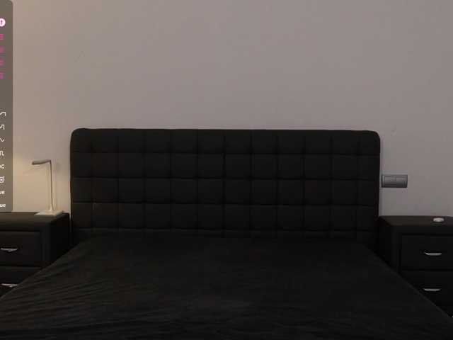 DiamondLily's BongaCams show and profile