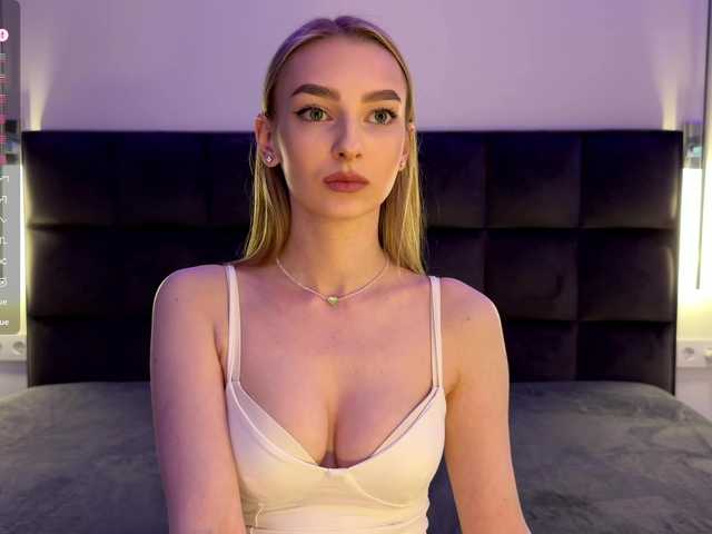 DiamondLily's BongaCams profile