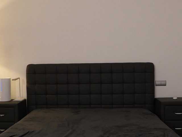 DiamondLily's BongaCams show and profile