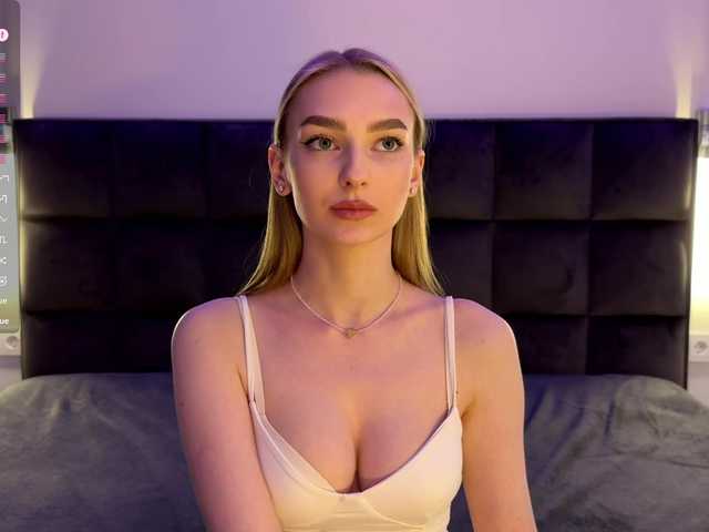 DiamondLily's BongaCams show and profile