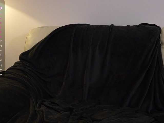 DiamondLily's BongaCams show and profile