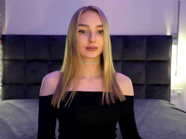 DiamondLily's BongaCams show and profile