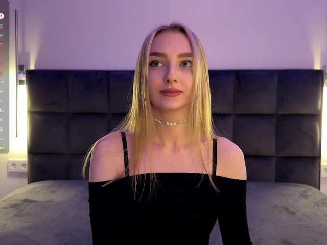 DiamondLily's BongaCams show and profile