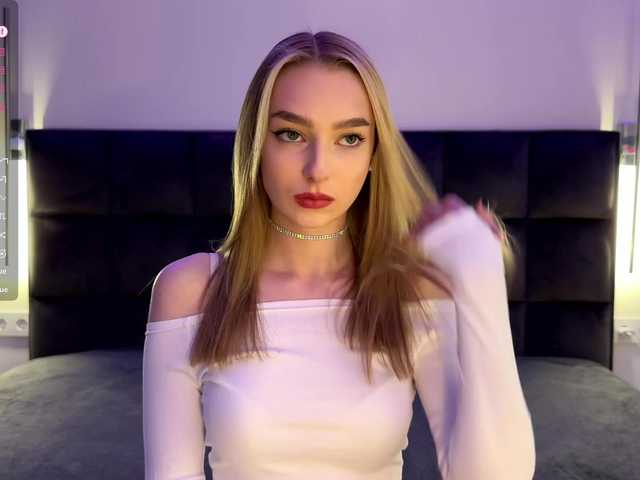 DiamondLily's BongaCams show and profile