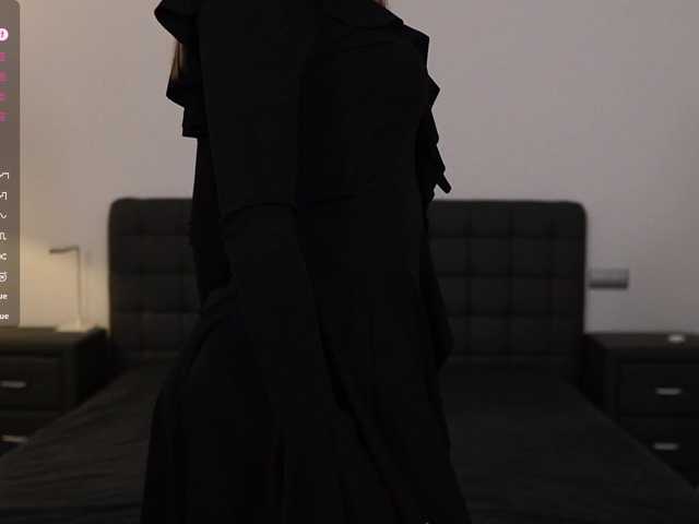 DiamondLily's BongaCams show and profile