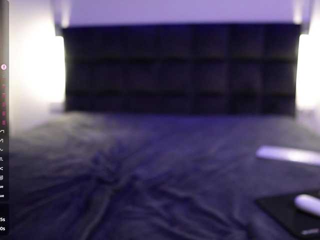 DiamondLily's BongaCams show and profile