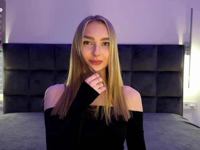 DiamondLily's BongaCams show and profile