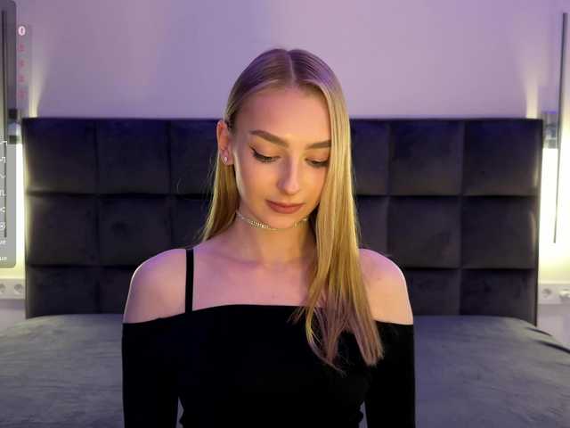 DiamondLily's BongaCams show and profile