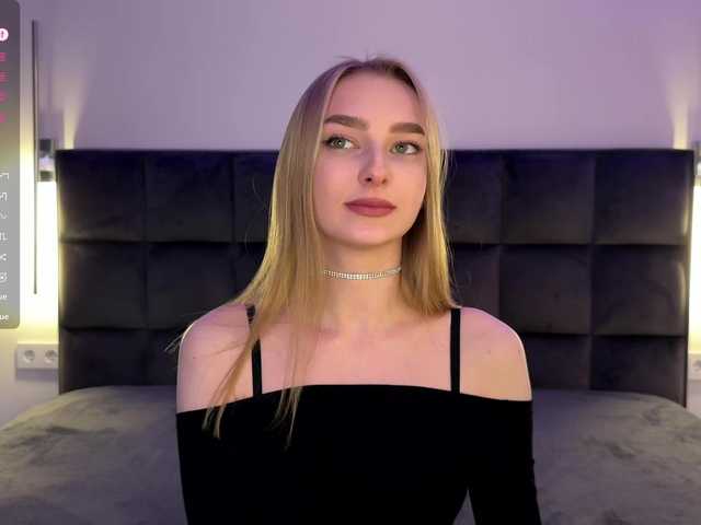 DiamondLily's BongaCams show and profile