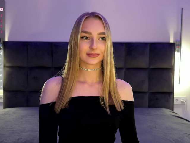 le modèle DiamondLily est en webcam porno dans un show sur le site bongacams, il possède les tags suivants: White/Caucasian,Blonde,Shaved