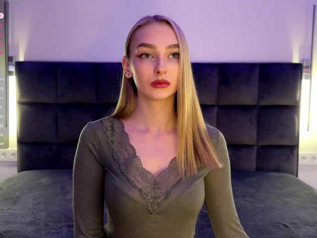 DiamondLily's BongaCams show and profile