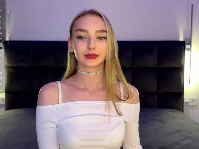 DiamondLily's BongaCams show and profile