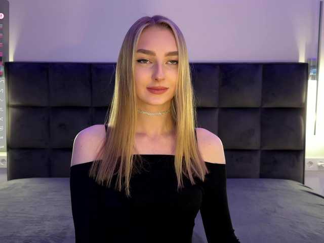 DiamondLily's BongaCams show and profile