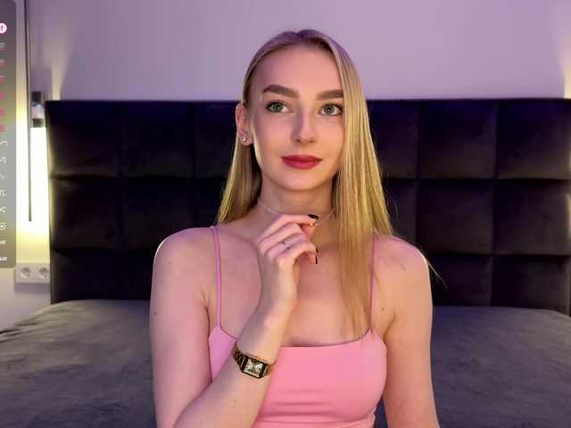 DiamondLily's BongaCams show and profile