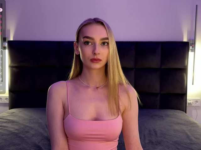 DiamondLily's BongaCams show and profile