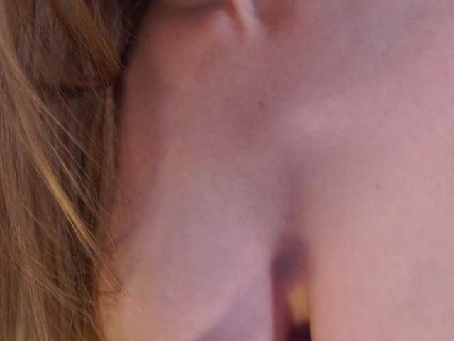 DiamondLily's BongaCams show and profile