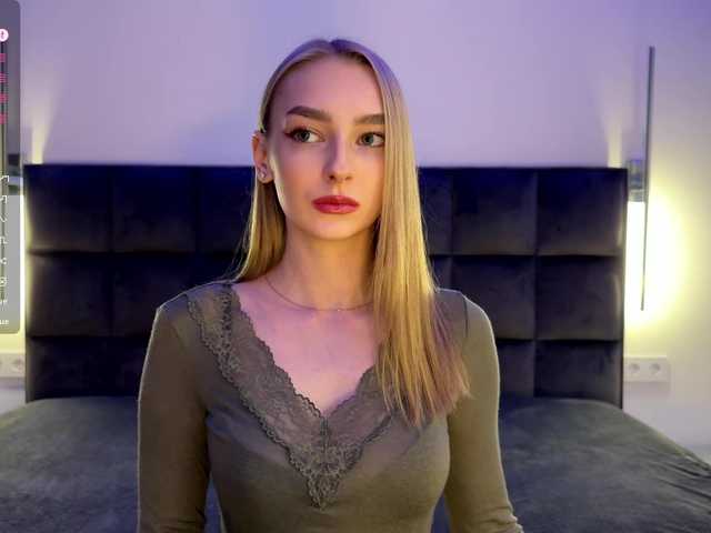 DiamondLily's BongaCams show and profile