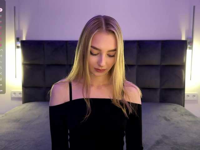 DiamondLily's BongaCams show and profile