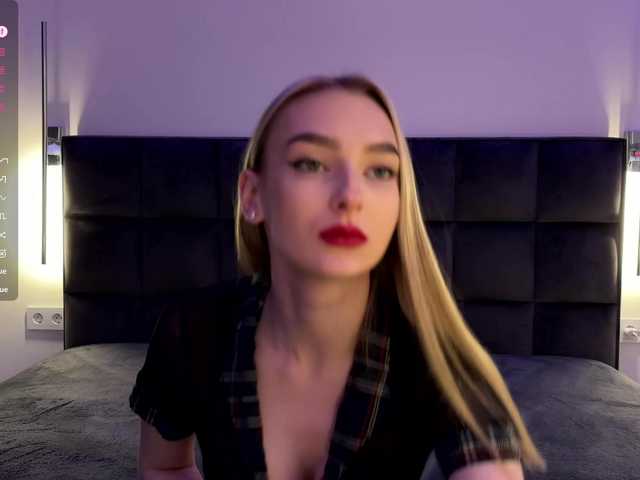 DiamondLily's BongaCams show and profile