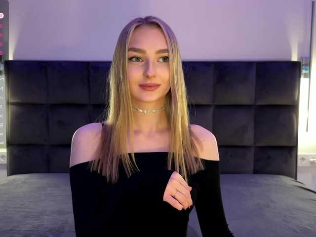 DiamondLily's BongaCams show and profile