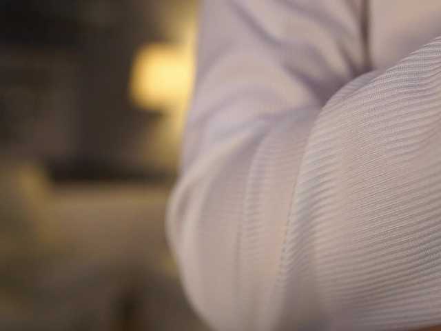 DiamondLily's BongaCams show and profile