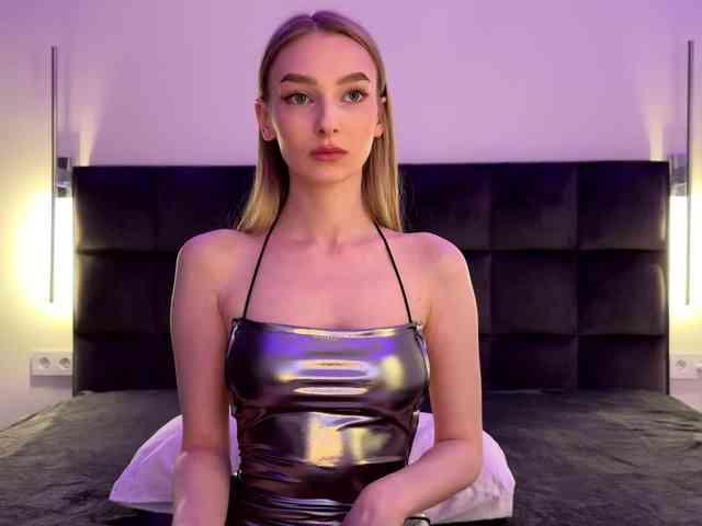 DiamondLily Live Webcam on BongaCams