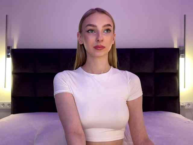 DiamondLily webcam