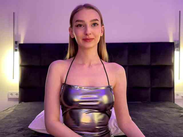 DiamondLily Live Webcam on BongaCams